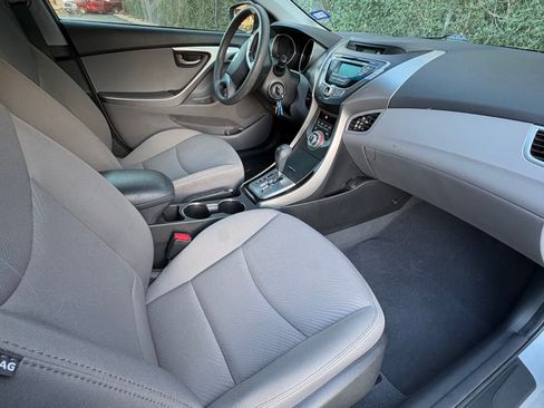 Used 2013 Hyundai Elantra GLS image 5
