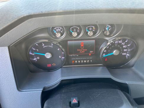 Used 2014 Ford F250 XLT w/ XLT Premium Package AWD/4WD image 13