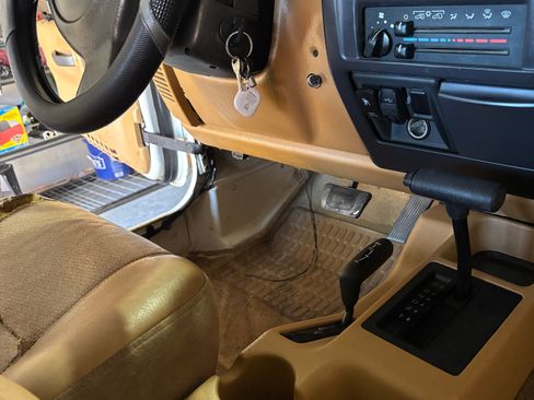 Used 1997 Jeep Wrangler Sport image 17