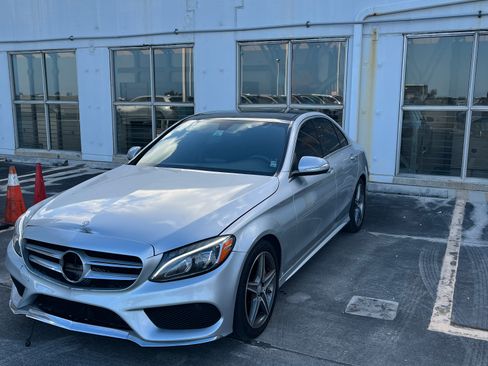 Used 2015 Mercedes-Benz C 300 Sedan image 25