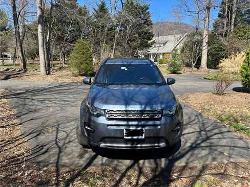 Used 2019 Land Rover Discovery Sport HSE image 21