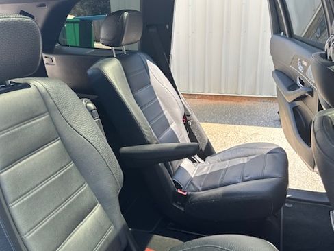 Used 2021 Mercedes-Benz GLS 580 4MATIC image 8