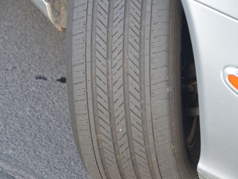 Used 2005 Mercedes-Benz E 320 CDI Sedan image 29