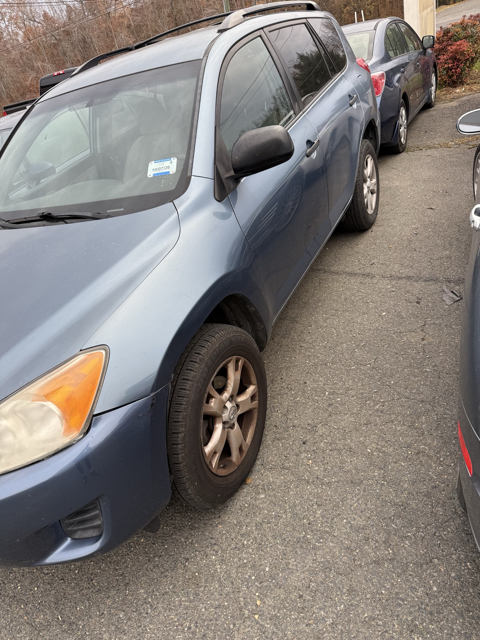 Used 2012 Toyota RAV4 4WD V6 w/ Tow Prep Pkg image 4