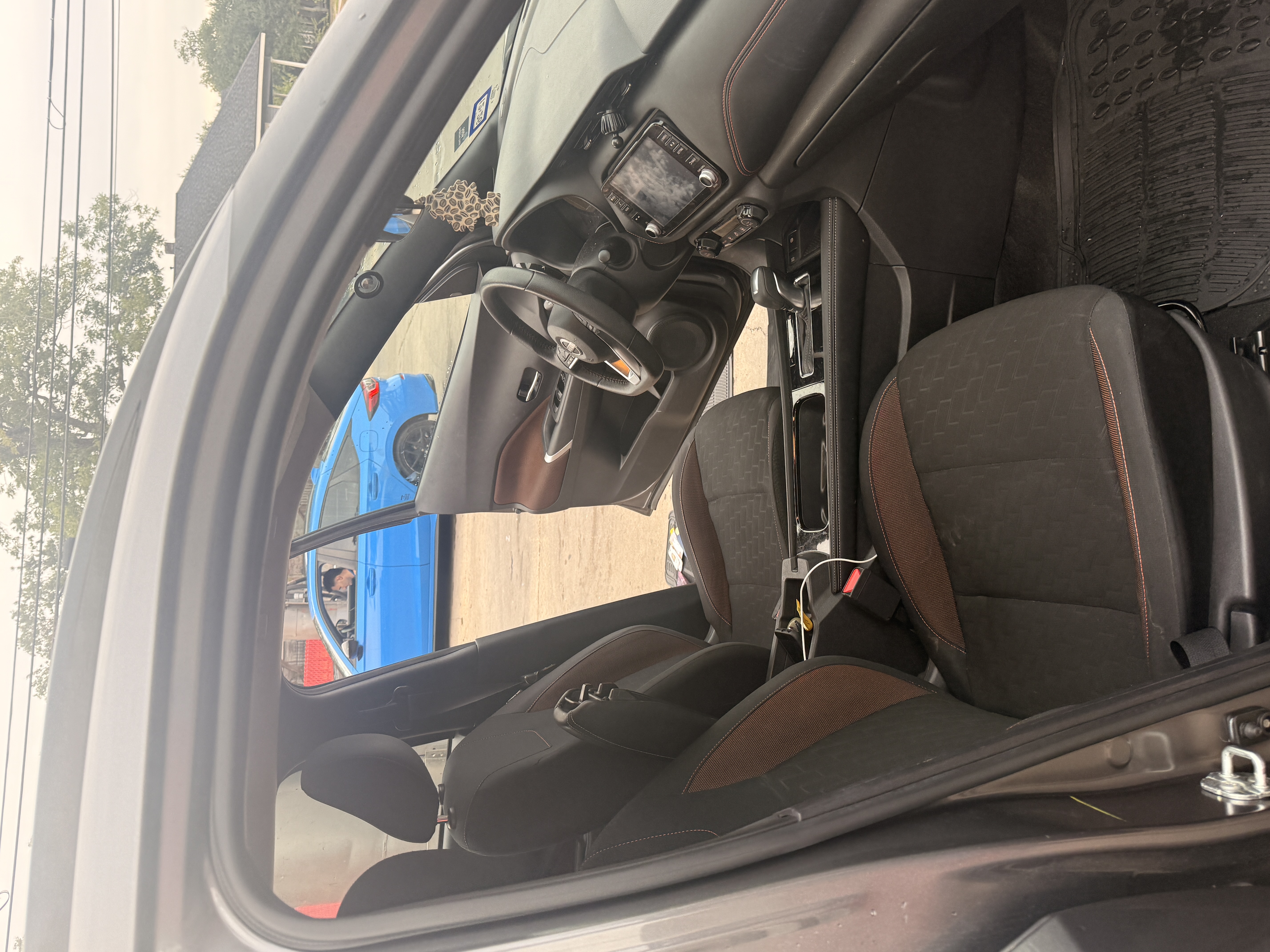 Used 2024 Nissan Kicks SR FWD image 18
