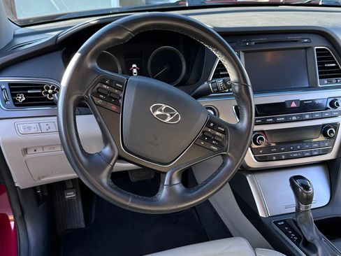 Used 2016 Hyundai Sonata Sport w/ Option Group 03 image 9
