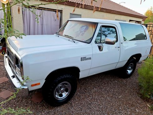 Used 1992 Dodge Ramcharger 4WD image 1