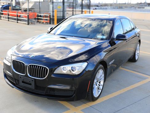 Used 2015 BMW 740Ld xDrive image 1
