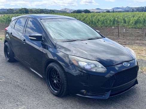 Used 2013 Ford Focus ST FWD image 1