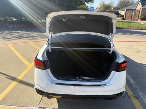 Used 2022 Nissan Altima 2.5 SR image 6