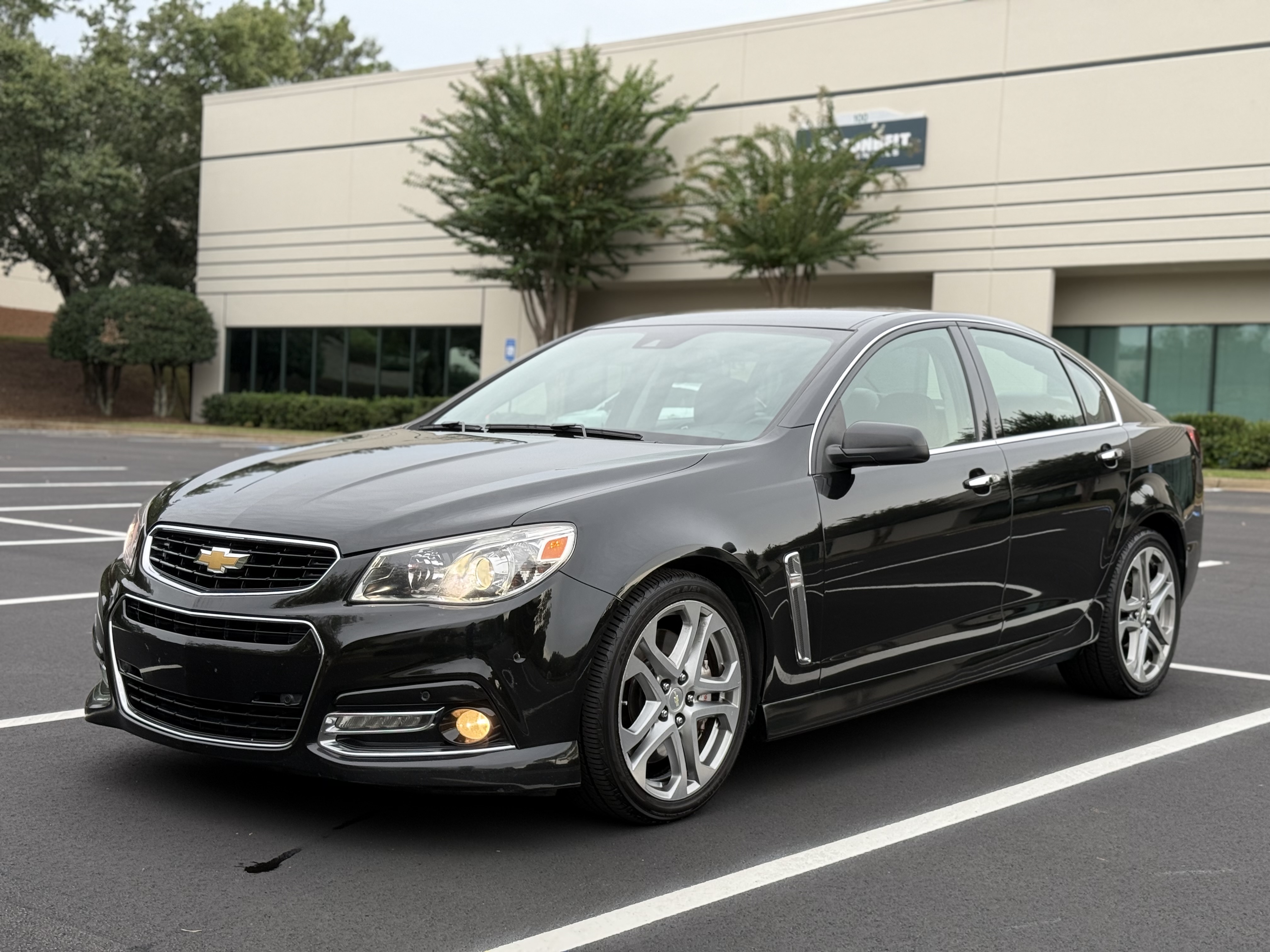 Used 2015 Chevrolet SS RWD image 14