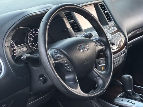 Used 2014 INFINITI QX60 3.5 Sport Utility 4D w/ Premium Plus Package image 13