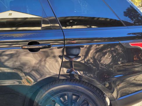 Used 2014 Land Rover Range Rover Sport HSE image 17