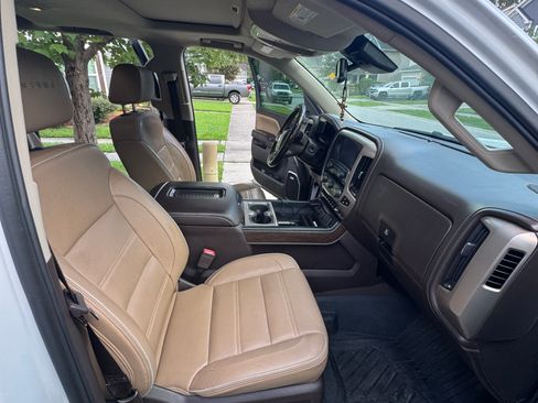 Used 2018 GMC Sierra 1500 Denali w/ Denali Ultimate Package AWD/4WD image 21