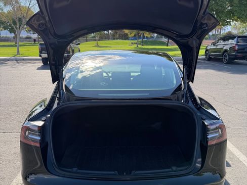 Used 2018 Tesla Model 3 Long Range AWD/4WD image 23