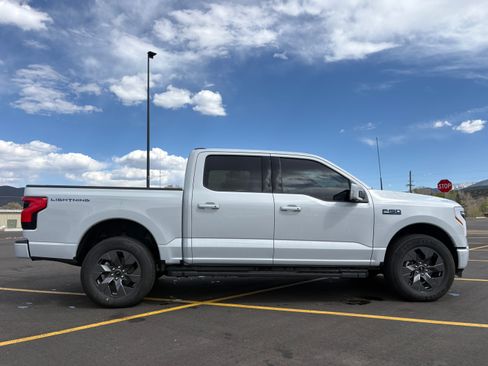 Used 2025 Ford F150 Lightning Lariat AWD/4WD image 10