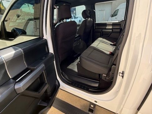 Used 2016 Ford F150 XLT w/ Equipment Group 302A Luxury image 4