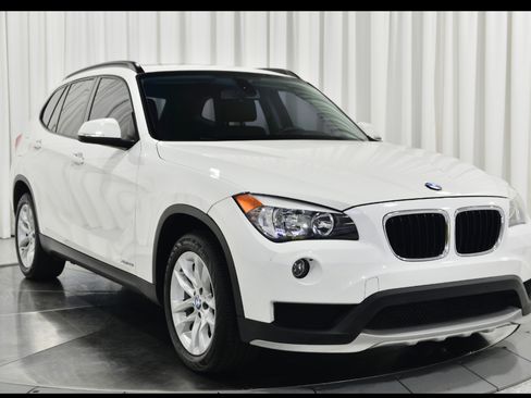 Used 2015 BMW X1 sDrive28i image 4