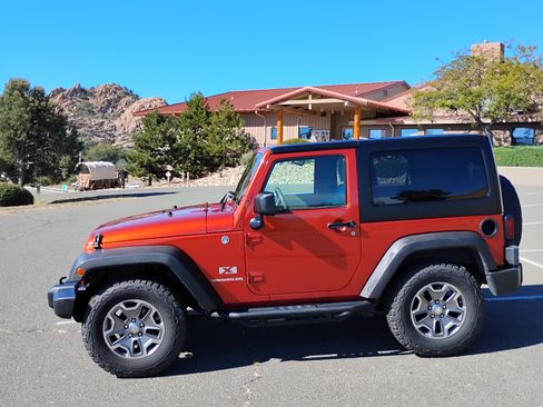 Used 2009 Jeep Wrangler X image 6