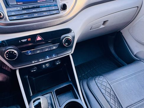 Used 2016 Hyundai Tucson SE FWD image 11