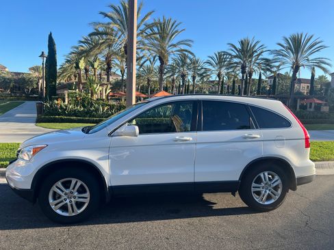 Used 2010 Honda CR-V EX-L image 2