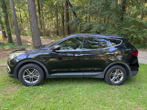 Used 2018 Hyundai Santa Fe Sport w/ 2.4L Value Package 02 FWD image 6