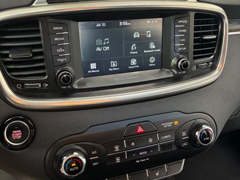 Used 2017 Kia Sorento EX w/ EX V6 Premium Package AWD/4WD image 12