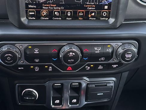 Used 2023 Jeep Wrangler Sport image 11