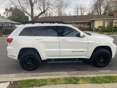 Used 2015 Jeep Grand Cherokee High Altitude image 9