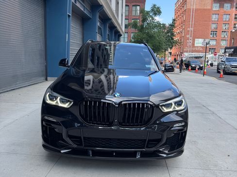 Used 2019 BMW X5 xDrive50i w/ M Sport Package image 1