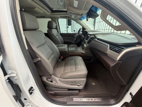 Used 2018 GMC Yukon XL Denali w/ Denali Ultimate Package AWD/4WD image 15