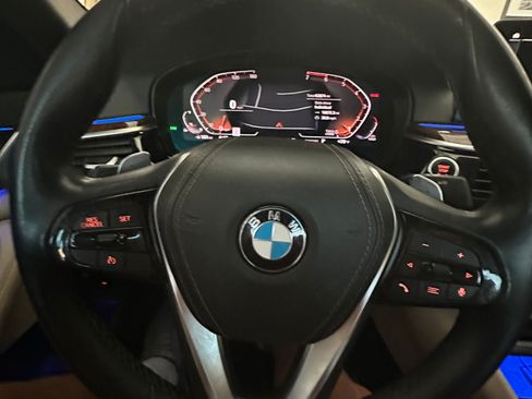Used 2020 BMW 530i w/ Convenience Package RWD image 10
