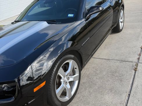Used 2010 Chevrolet Camaro SS w/ RS Package RWD image 12