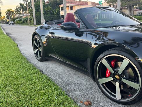 Used 2020 Porsche 911 Carrera image 6