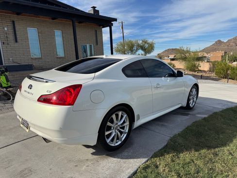 Used 2013 INFINITI G37 Journey w/ Premium Pkg image 2
