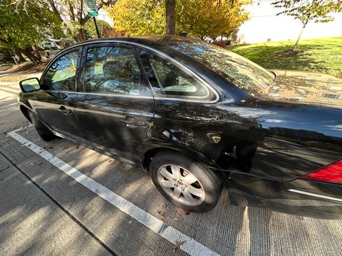 Used 2007 Ford Five Hundred SEL image 6