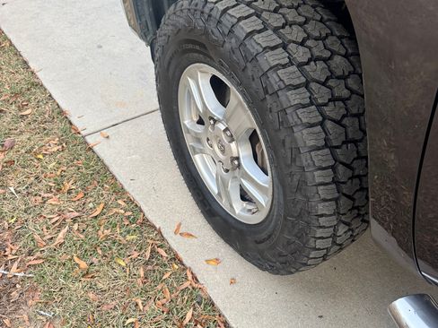 Used 2018 Toyota Tundra SR5 image 15