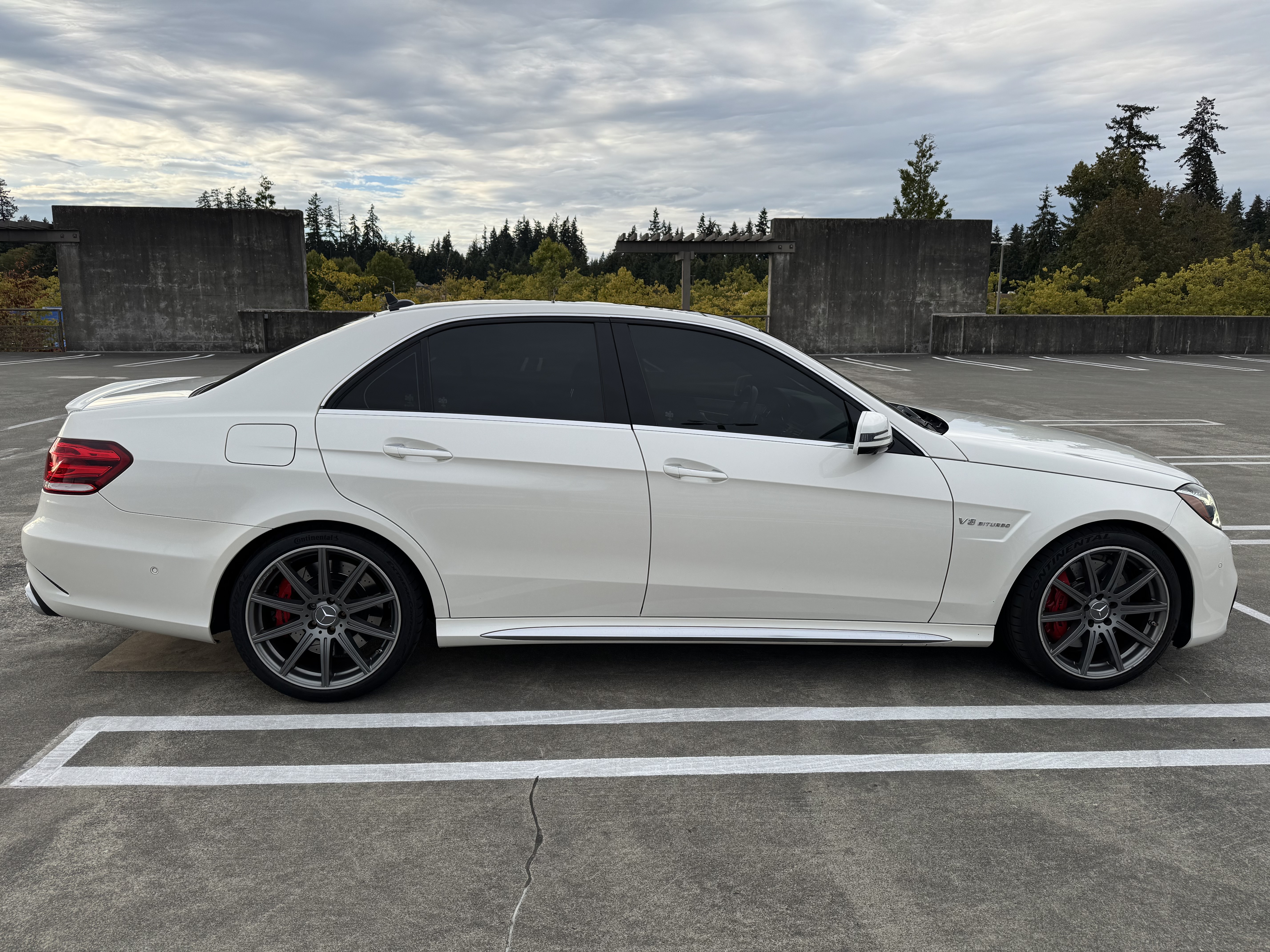 Used 2014 Mercedes-Benz E 63 AMG S-Model image 10