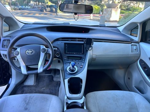 Used 2010 Toyota Prius Three image 12