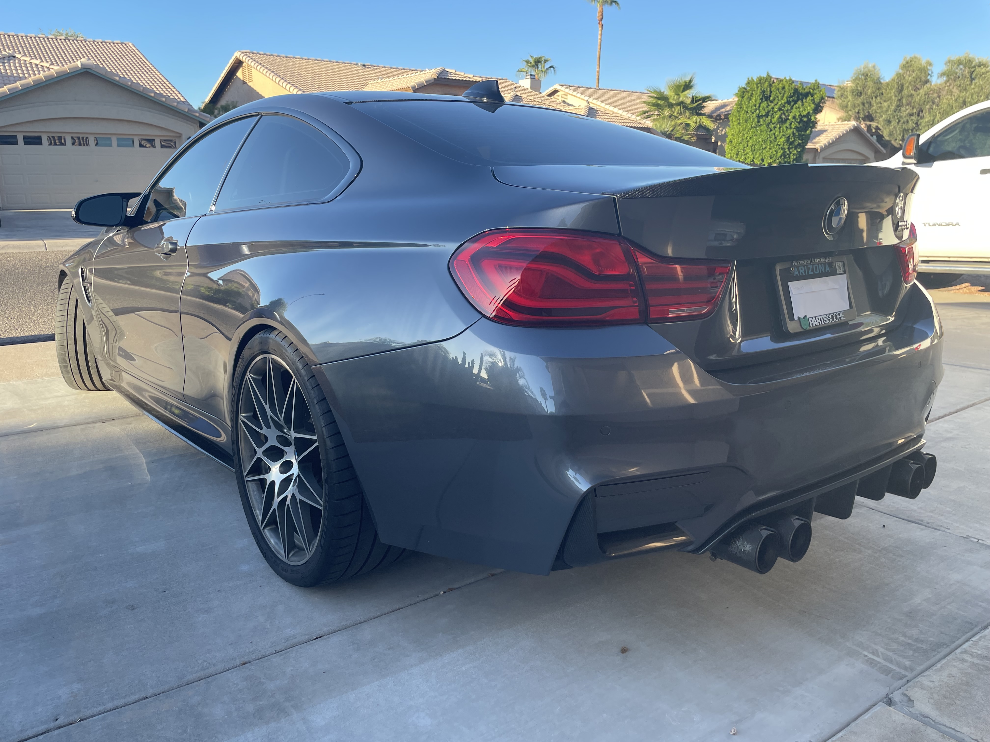 Used 2018 BMW M4 Coupe RWD image 4