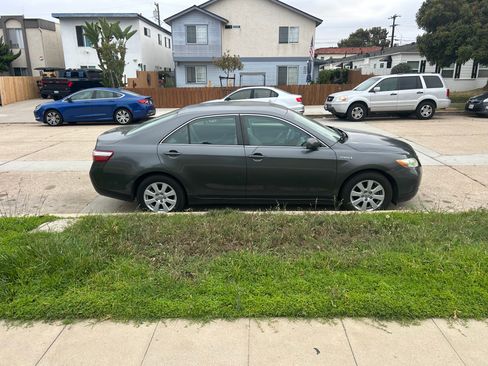 Used 2009 Toyota Camry Hybrid FWD image 4