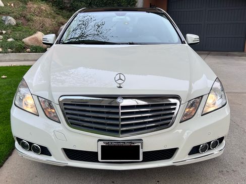 Used 2010 Mercedes-Benz E 350 Sedan image 4