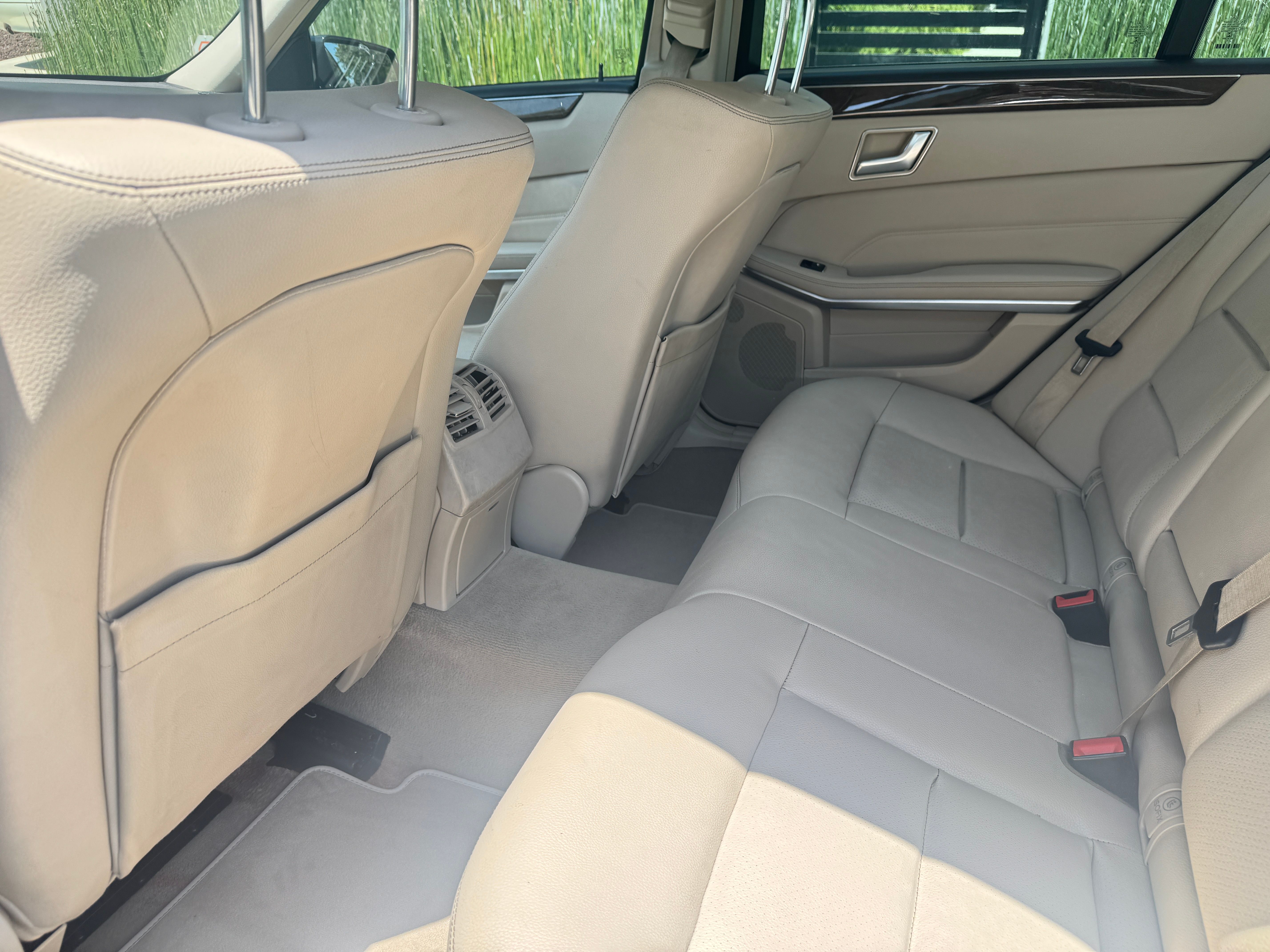 Used 2016 Mercedes-Benz E 350 Sedan w/ Premium Package image 20