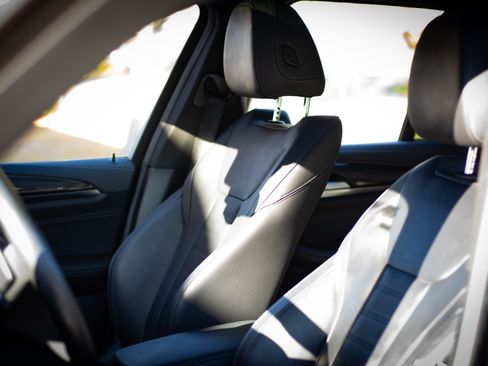 Used 2024 BMW X3 M40i w/ Premium Package image 11