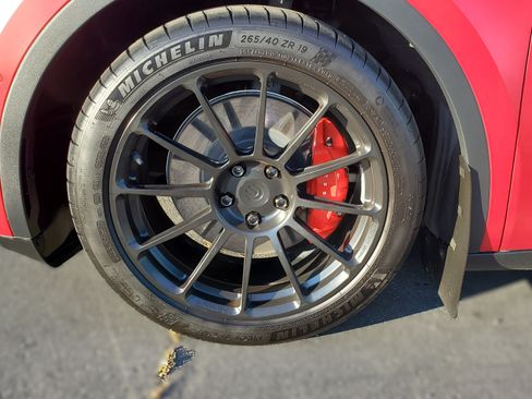 Used 2020 Tesla Model Y Performance image 11