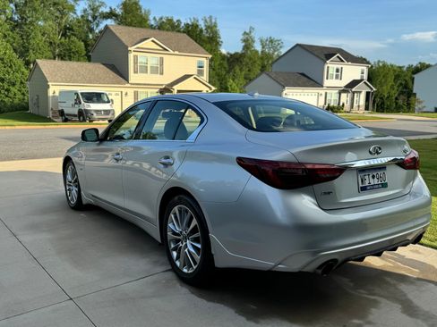Used 2018 INFINITI Q50 Luxe w/ Essential Package (3.0T Luxe) AWD/4WD image 8