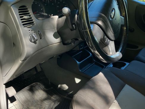 Used 2004 Ford Ranger XLT image 5