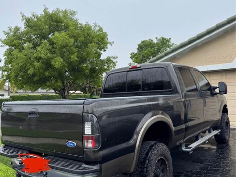 Used 2006 Ford F350 Lariat image 11