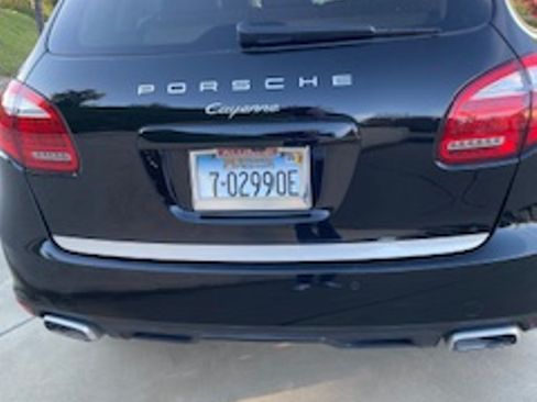 Used 2014 Porsche Cayenne Diesel Platinum Edition image 5