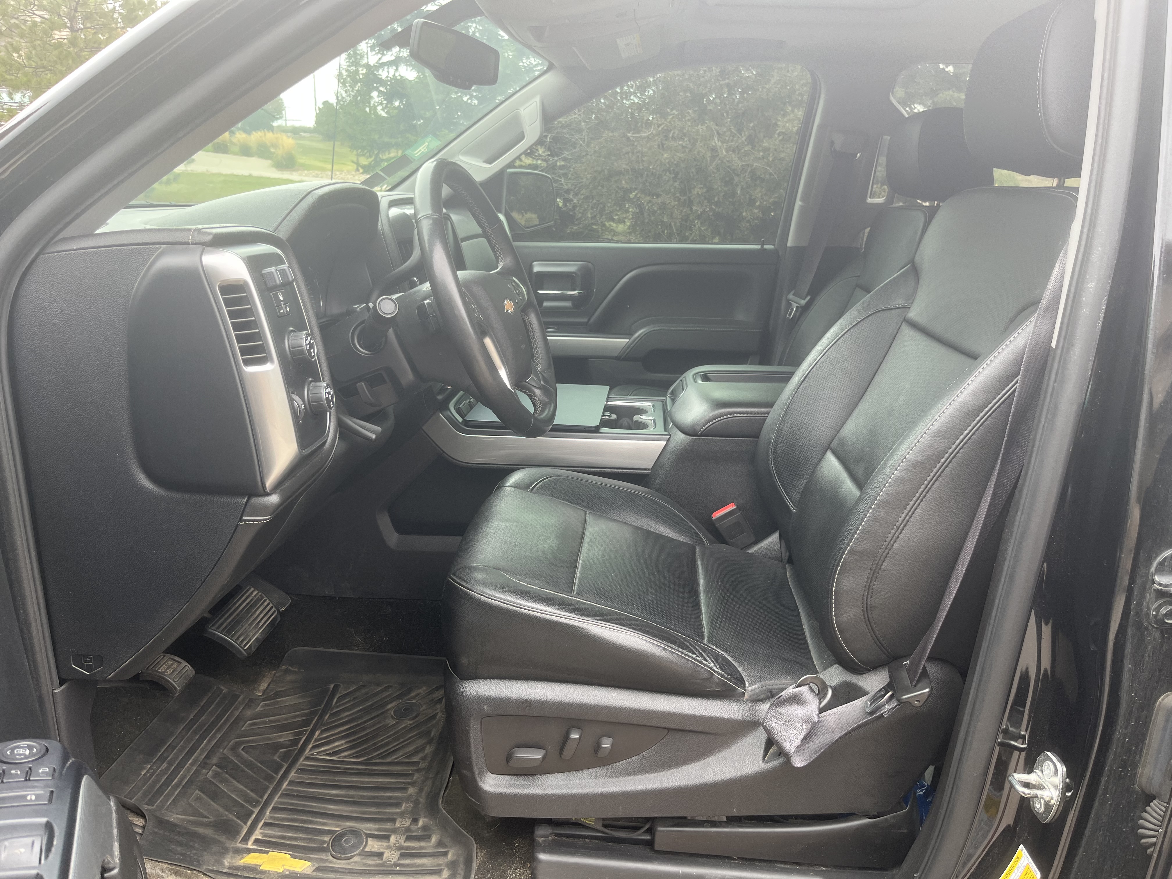 Used 2015 Chevrolet Silverado 1500 LTZ Z71 w/ Midnight Edition AWD/4WD image 12